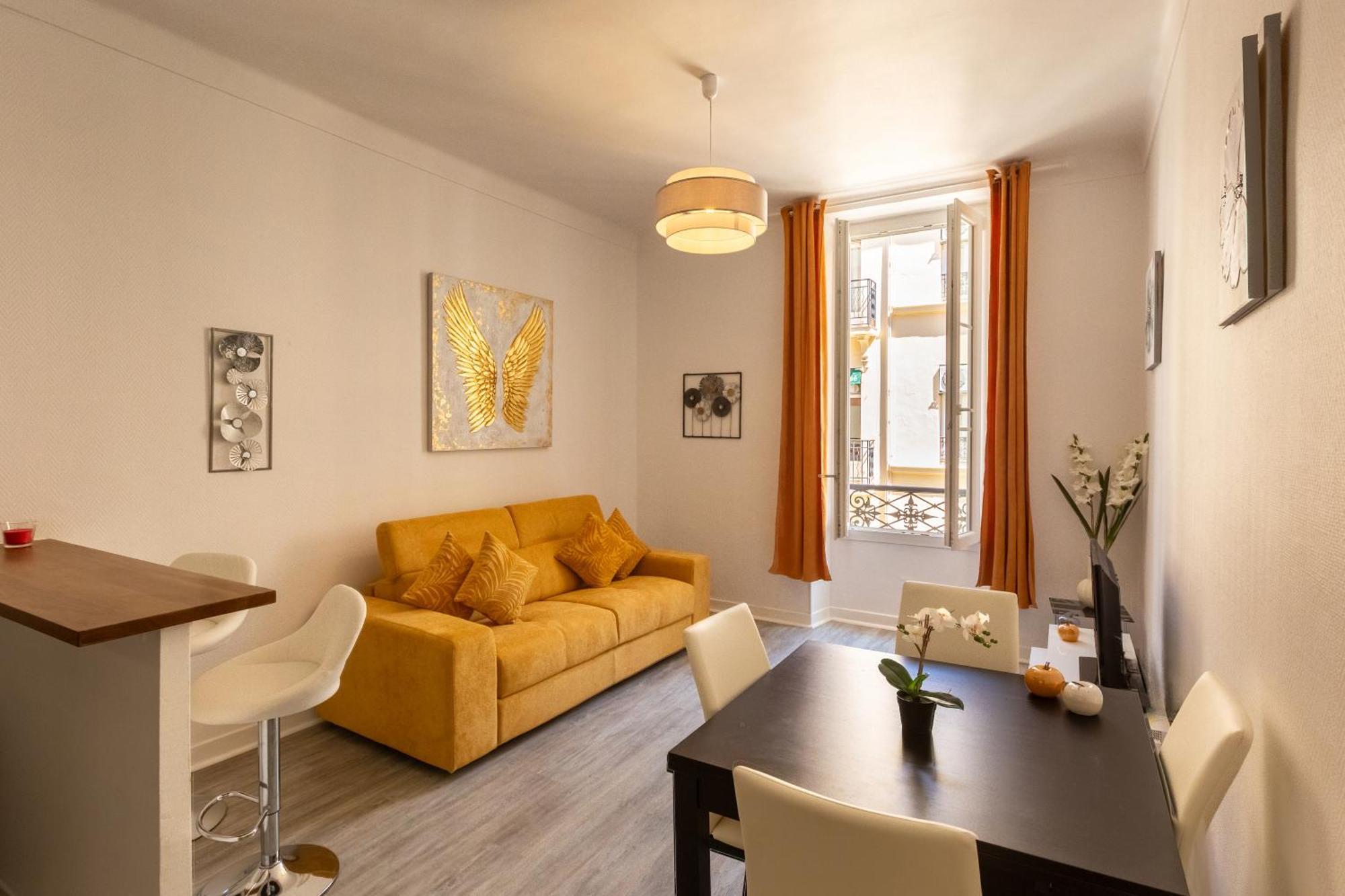 Appartamento Elegant 2 In The Heart Of